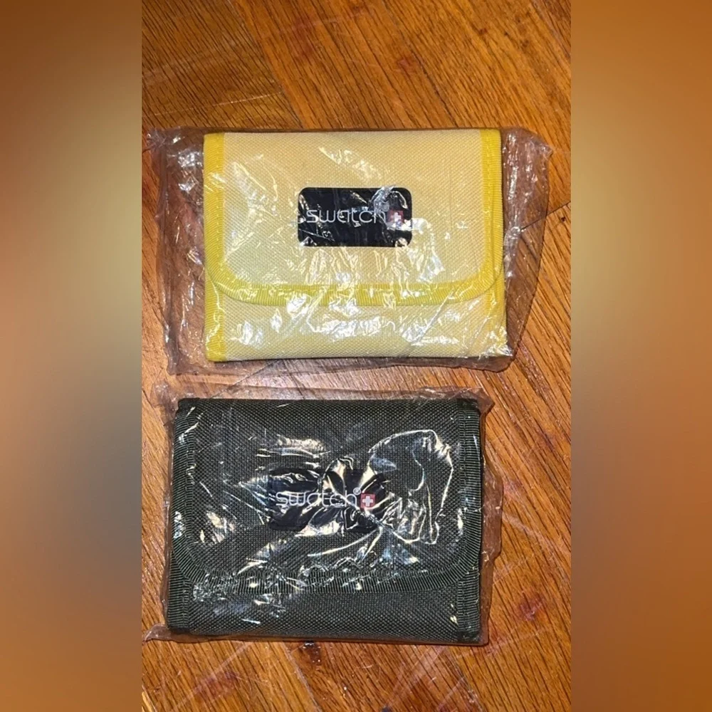 NWT Swatch brand wallet/billfold coin purse available in green or yellow unisex